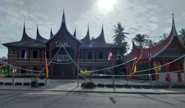 Asal Usul Nama Minangkabau Menurut Para Ahli